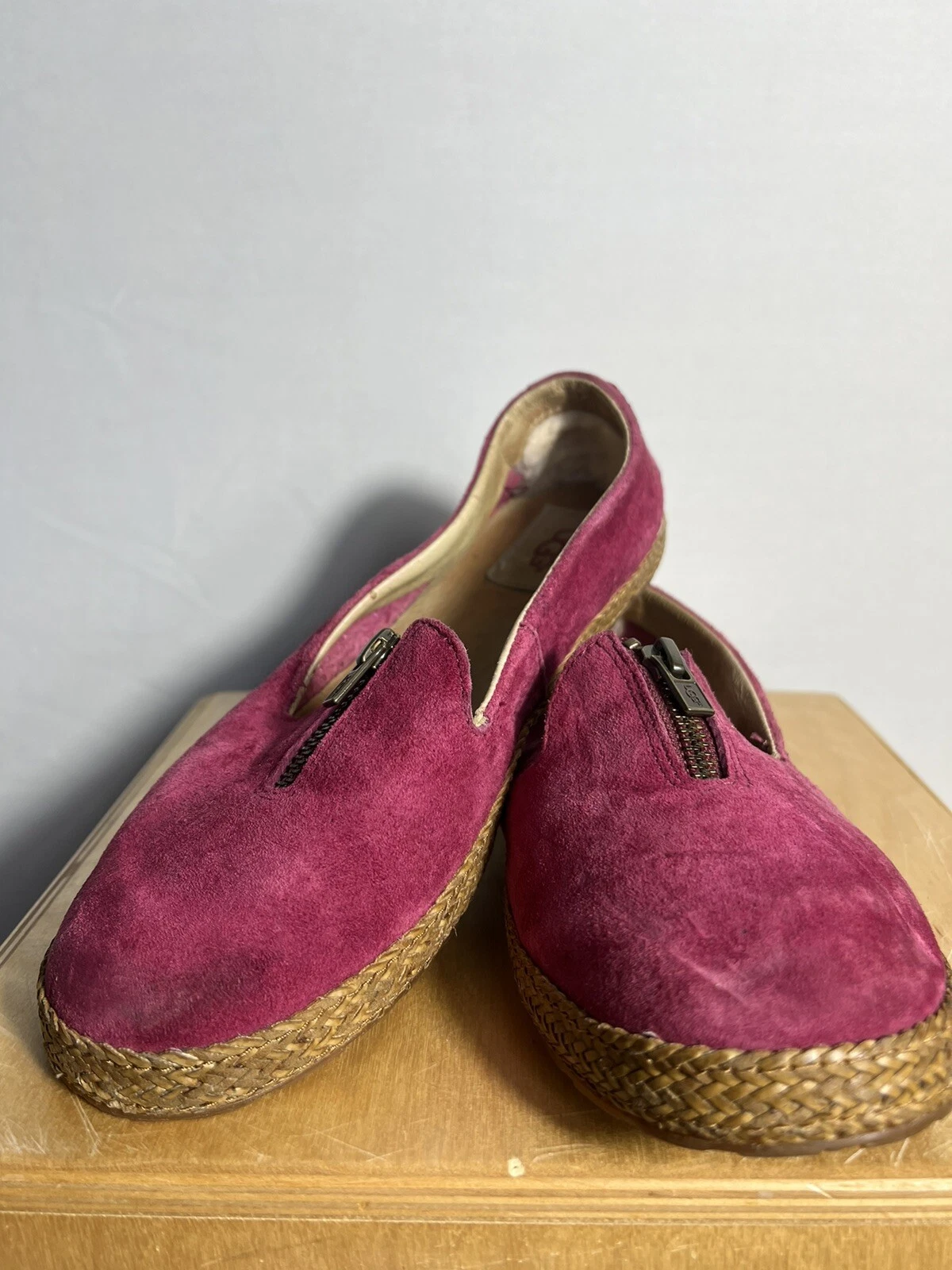Slip on piatto UGG rosa Selarra scamosciato con cerniera ~ taglia 6 5