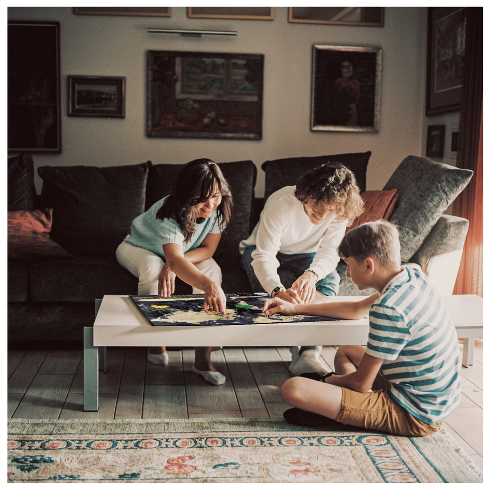 Scratch Off World Map - Scratch off Travel Map with Country Flags and Borders - Image 4 of 4