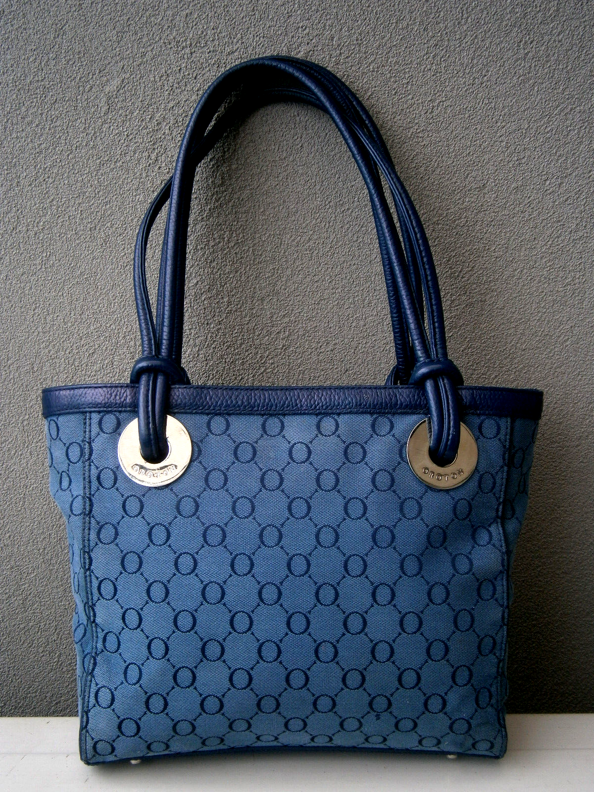 Picture 1 of 8