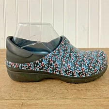 Crocs Triple Comfort Pro II Graphic Nurse Non Slip Clog 7 M Neria Floral Pattern