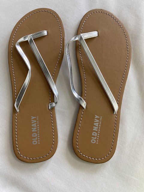 old navy silver flip flops