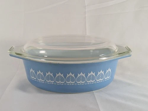 Vintage Pyrex Blue Tulip 1.5 Qt Oval Casserole #043 With Lid