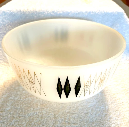 Federal Glass Harlequin Mixing Bowl vintage 1950s 2.5 QT MCM atomic black gold