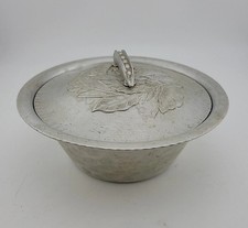 VTG Hand Forged Hammered Aluminum Bowl With Lid Pea Vine Design 1038 1940s 7"x4"