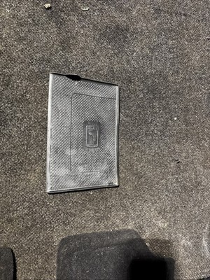 2021 VOLKSWAGEN ATLAS SE WIRELESS CHARGER COVER PAD TRAY RUBBER OEM