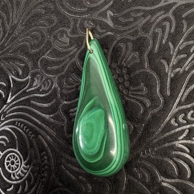 Natürlicher grüner Malachit Edelstein Tropfenform 22 Gramm Charm Anhänger