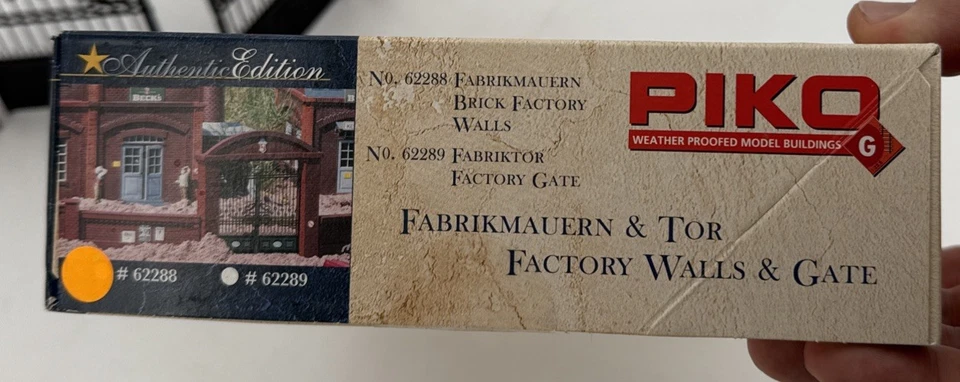 Piko 62288 & 62289 G Scale Brick Factory Walls And Gate With Box & Instructions - Image 3 of 4