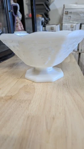 Vintage Anchor Hocking Large White Milk Glass Grapes Fruit Bowl Pedestal Base