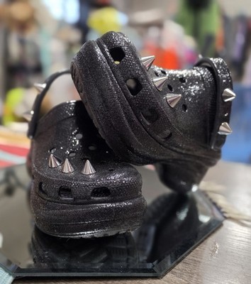 CROCS BAE STUD GLITTER BLACK SIZE W6