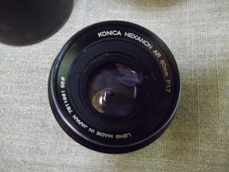 Lente de enfoque manual Konica Hexanon AR 50 mm f/1,7 hecha en Japón con estuche Foto 2 de 4