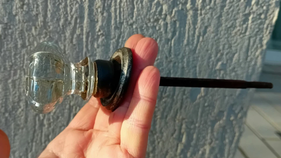 Poignée ancienne de porte en verre - Photo 3/4