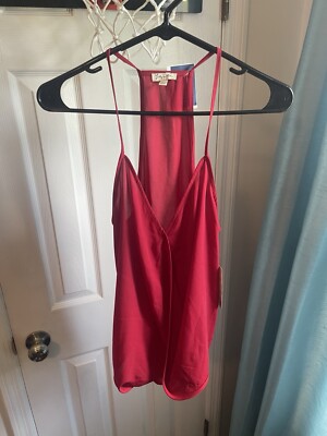 Women s Lily White Top Size L