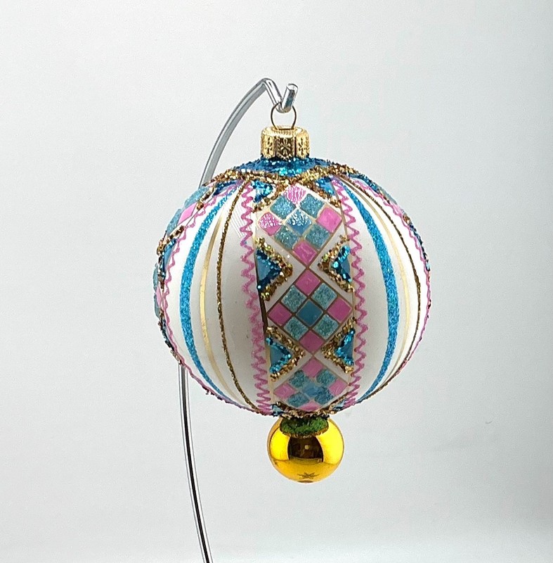 HEARTFULLY YOURS BY RADKO MAXYM GLASS CHRISTMAS ORNAMENT  UK104 (2022)