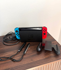 Nintendo Switch 32GB HAC-001(-01)
