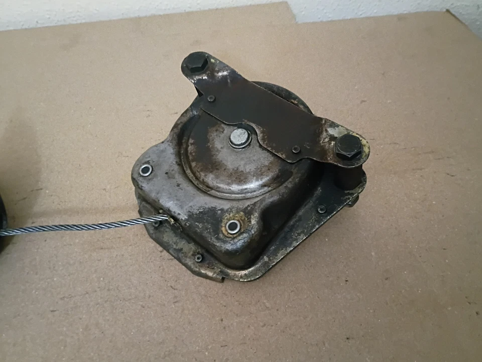 Chevrolet Silverado 1993 porta neumáticos de repuesto, GMC Sierra C/K 3500 88-98 Foto 3 de 4