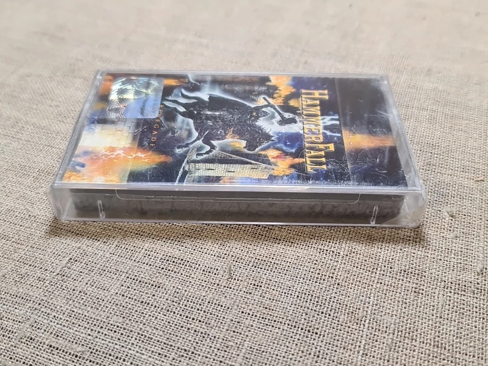 Hammerfall "Renegade". 2002 year . Audio Cassette with music , Sealed not used. Foto 4 de 4