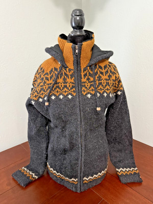Everest Designs Handmade Sweater (M)