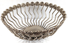 Fruit Bowl Basket Holder Silver Wire Swirl Kitchen Countertop Storage 6"x 11"