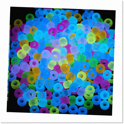 Lot De 1000 Perles Acryliques 9 Couleurs 6x9mm Brillent Dans Le Noir - Pour Création De Bijoux Et Bracelets