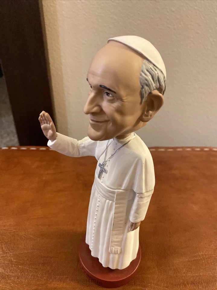 "Estatuilla cabeza bobble Royal Bobbles Papa Francisco 8""" Foto 3 de 4