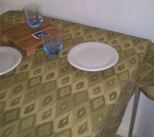 TOVAGLIA tablecloth 140 x 240 cm , 100 % cotone antimacchia , col. verde etnico