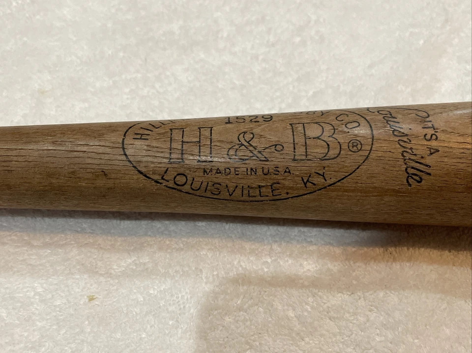 RARE 1950's Yogi Berra H&B Model 1529 34 Inch Bat, New York Yankees, AWESOME!! - Image 4 of 4