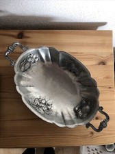 Ovale Zinnschale mit zwei Henkeln Motiv mit N&uuml;ssen und Fr&uuml;chten