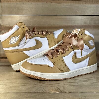 NEW Womens 12 / Mens 10.5 - Nike Air Jordan 1 Retro High OG