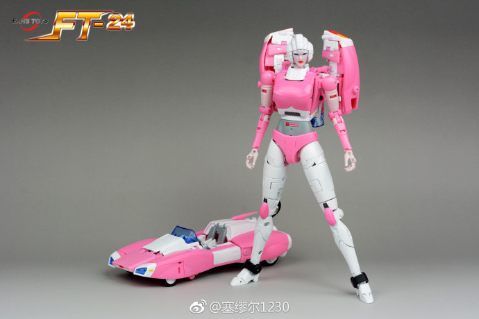 Fans Toys FT-24 Rouge Arcee Transformable Robot New In Stock