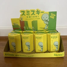 SMISKI Glow in The Dark Figure, Series One, Random 1-pack (1 Random Figure).