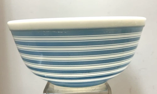 Vtg Pyrex Blue White Rainbow Stripe 403 Mixing Bowl 2 1/2 Quart Nesting 1965-67