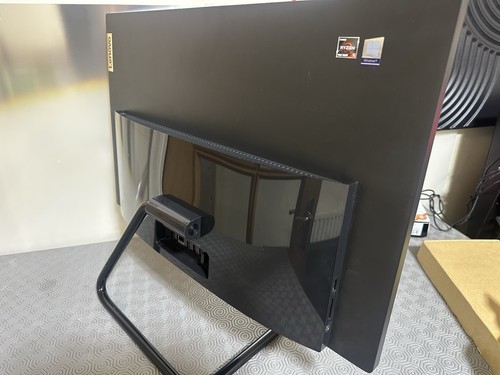 LENOVO - IdeaCentre AIO 3 24" All-in-One PC - AMD Ryzen 5 ,256 GB SSD 16GB ddr4 - Afbeelding 7 van 8