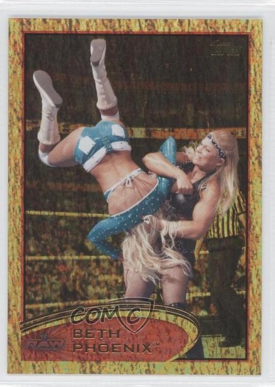 2012 Topps WWE Gold Beth Phoenix #3 0w6