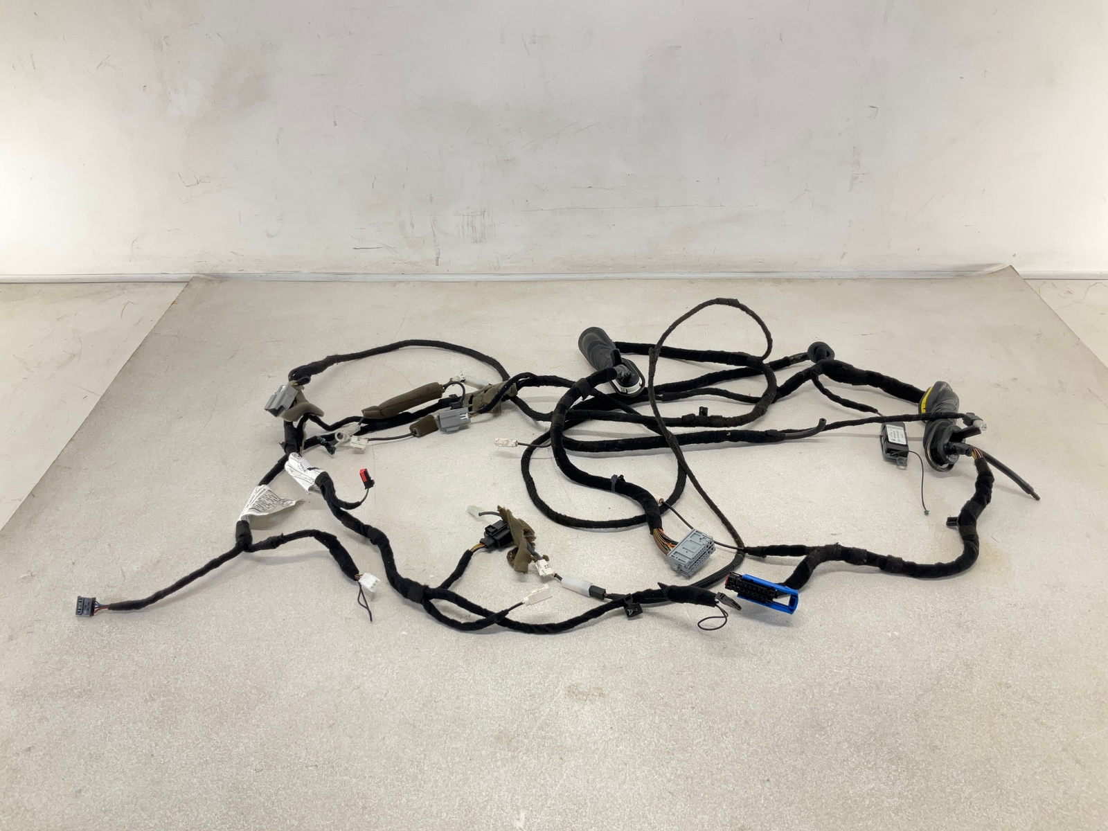 17-20 MASERATI Levante Rear Liftgate Back Door Wiring Harness OEM CM