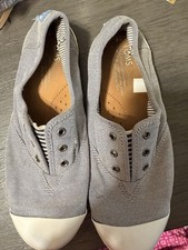 Tom s Youth Size 4 Women s 5.5 Gray Canvas Zuma Sneakers