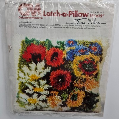 Vintage CM Latch Hook Floral Bouquet Pillow Columbia Minerva 15''x15'' NEW Erica
