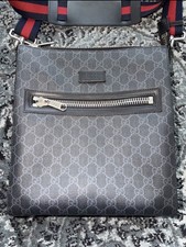 Authentic Gucci GG Supreme Messenger Bag Black Large 