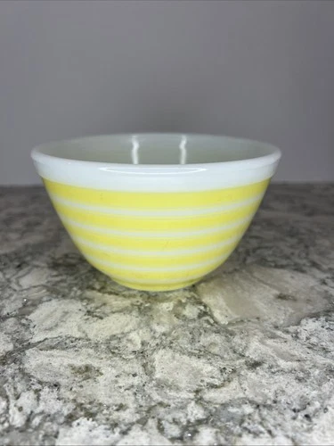 Vintage Pyrex Yellow Stripe #401 Mixing Bowl 1 1/2 pt *USED/READ*