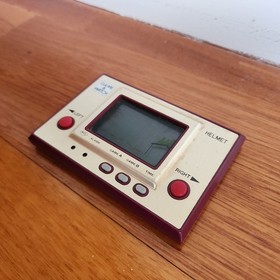 Nintendo Game & Watch Helmet CN-07 with battery cover
