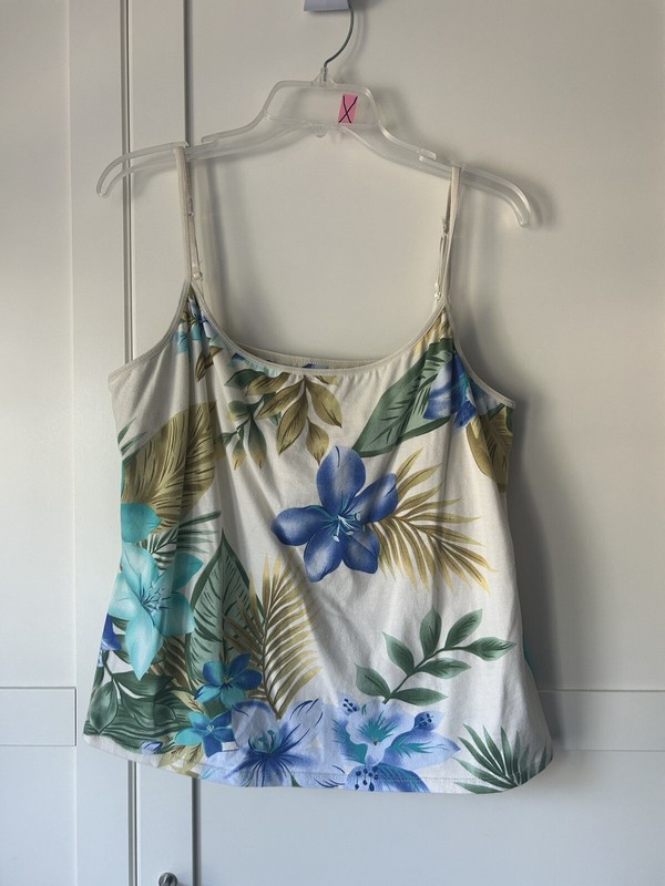 Womens Juniors Tank Top Size 2X Jamaica Bay Floral Print