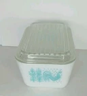 Pyrex Amish Butterprint Dish 0502 1.5 Pint w/ Lid Vintage