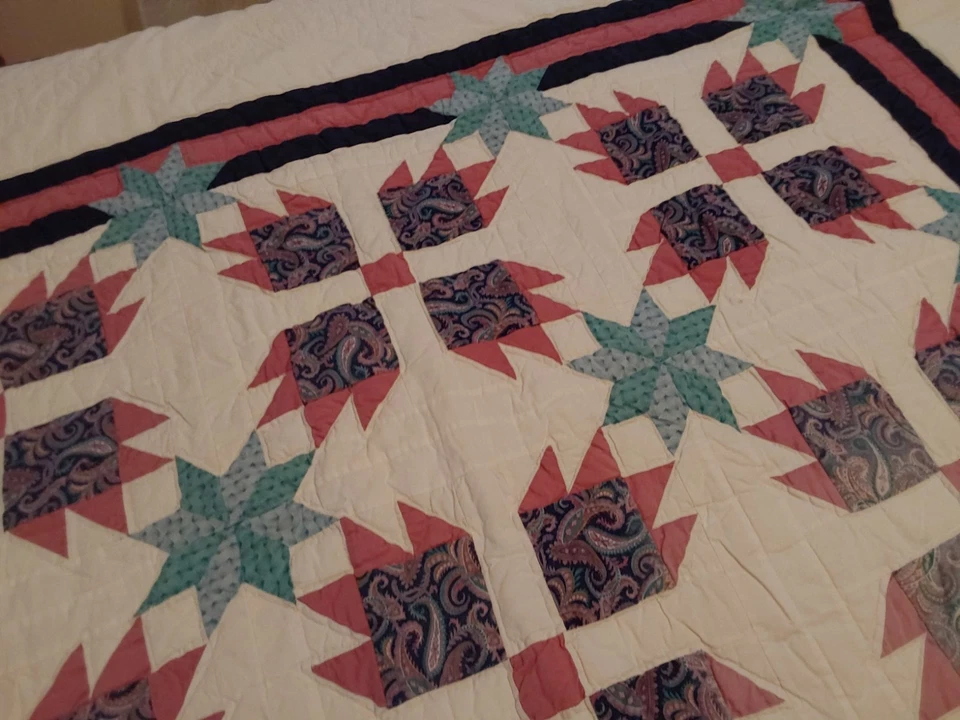 美丽绗缝 63 X 81 双码,适合床底或床头 — 第 4/4 张图片