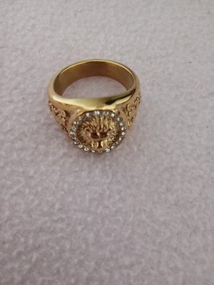 Mens Ring Size 11 Stainless steel  Lion head surroundeded with Rhinestones