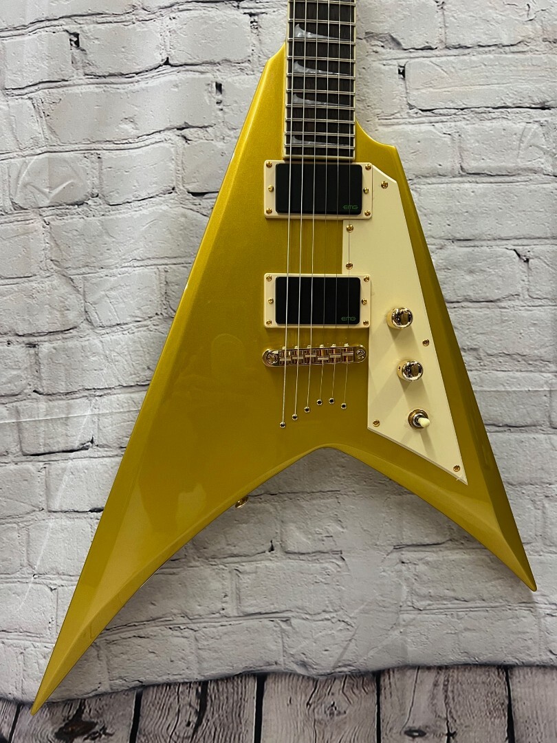 LTD от ESP Kirk Hammett Модель KH-V с золотой металлической отделкой и корпусом - 75 фунтов 286090₽