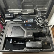 Vintage 1985 Sony CCD-V8 Video 8 Camcorder W/Hard Case No Battery charge adaptor