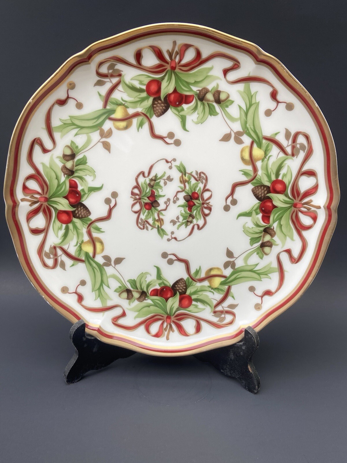 Tiffany & Co-Holiday Red Ribbons Garland - Round Platter Chop Plate 12” Japan