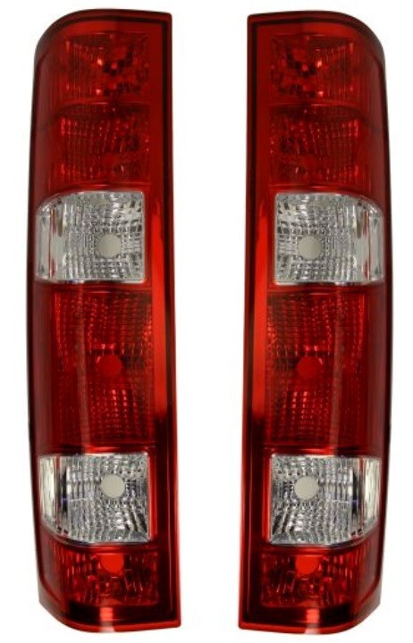 Feu arriere Iveco Daily IV rouge et blanc pour reussir le controle technique obligatoire