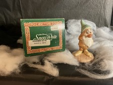 Royal Doulton DISNEY Snow White Dwarf BASHFUL SW16 Excellent New Condition