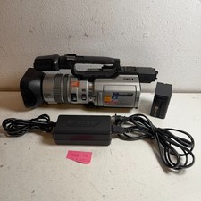 Sony Handycam DCR-VX2000 Silver 2.5" LCD 48x Digital Zoom MiniDV Camcorder