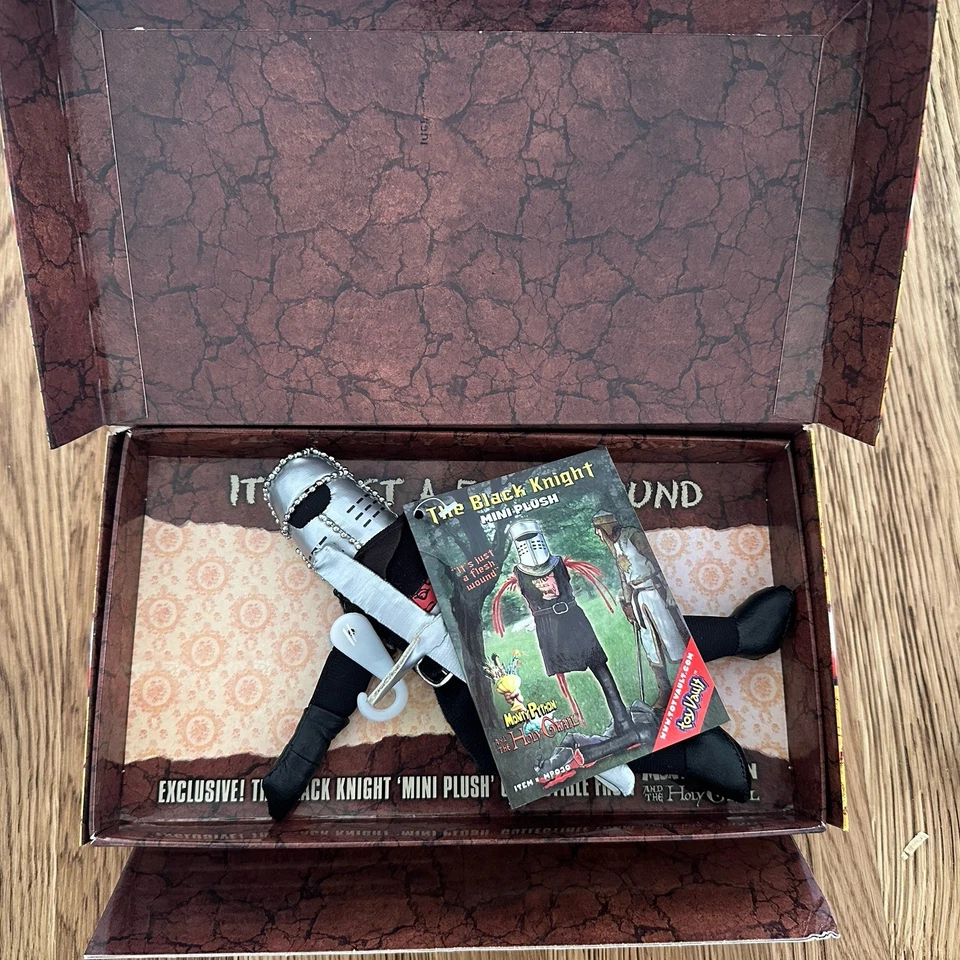 MONTY PYTHON COMPLETE BOXSET (DVD R4 PAL) & Black Knight Mini Plush Collectible - Image 4 of 4